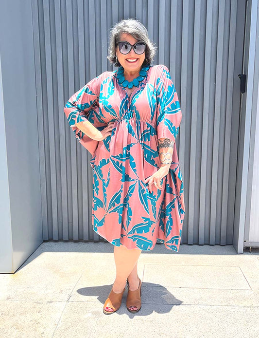 Vestido Kaftam Midi Plus Size Estampado Manga Curta