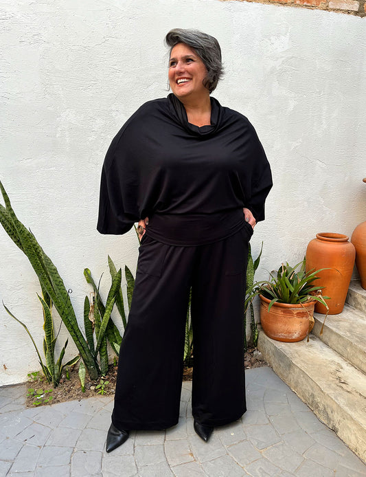 Blusa Ampla Manga Longa Plus Size com Gola
