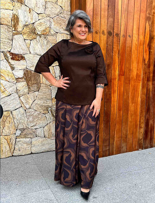 Blusa Tafetá Plus Size Marrom