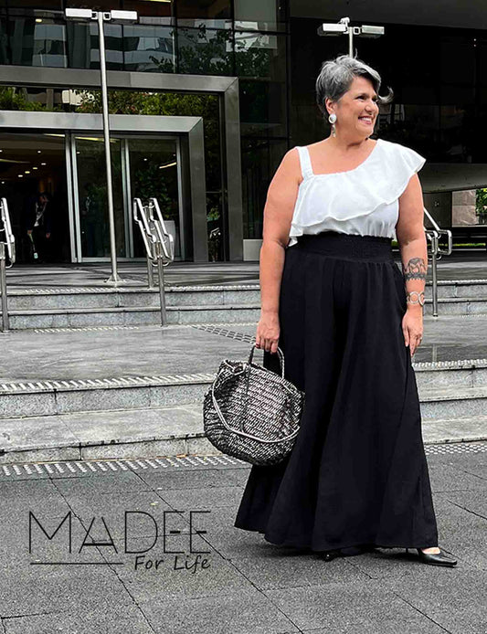 Calça Plus Size Ampla Lastex Preta