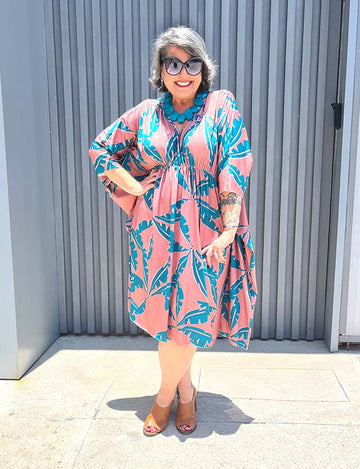 Vestido Kaftam Midi Plus Size Estampado Manga Curta