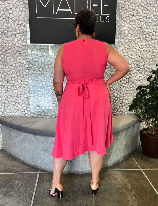 Vestido Midi Plus Size Cachecouer Regata Rosa Chiclete