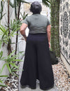Calça Plus Size Ampla Lastex Preta