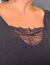 Blusa Regata Plus Size com Renda no Decote