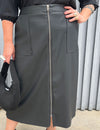Saia Midi Plus Size de Couro com Ziper Frontal