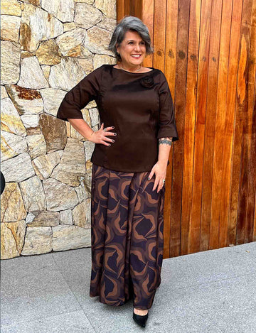 Blusa Tafetá Plus Size Marrom