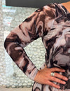 Vestido Longo Plus Size de Tule com Manga Longa