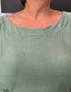 Blusa de Malha Plus Size Manga 7/8 Decote Canoa
